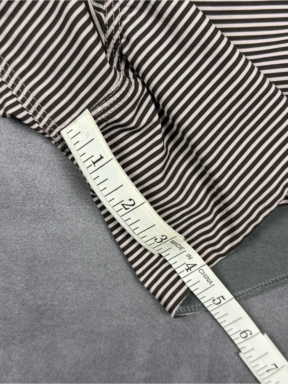 Lululemon Go The Distance Reversible Shorts Stripe Mink Berry Gray 10